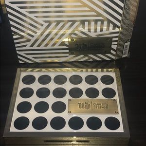 NIB Urban Decay limited edition eyeshadow palette